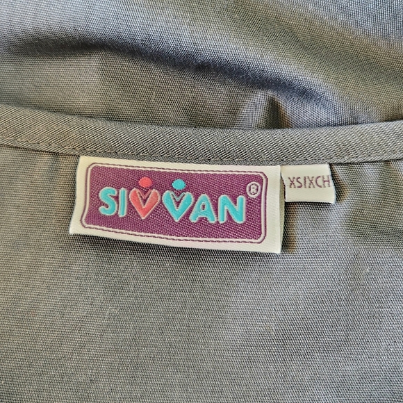 Sivvan Classic Scrub Top, Unisex - Picture 5 of 7